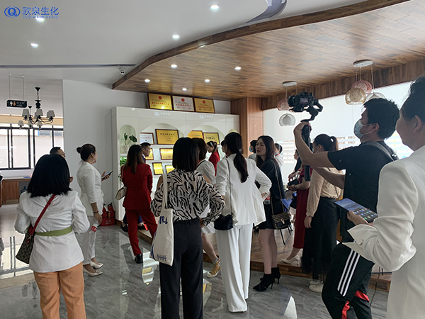客戶團(tuán)隊(duì)參觀歐泉工廠-歐泉生化 客戶團(tuán)隊(duì)參觀歐泉工廠-歐泉生化