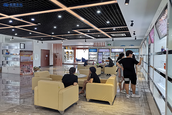 化妝品含有酒精成分有什么危害嗎？