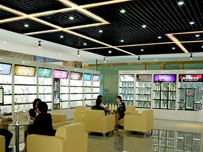 化妝品領(lǐng)域?yàn)槭裁措娚贪l(fā)展快速？