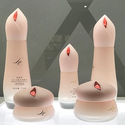 護膚產(chǎn)品合適裝什么包材？